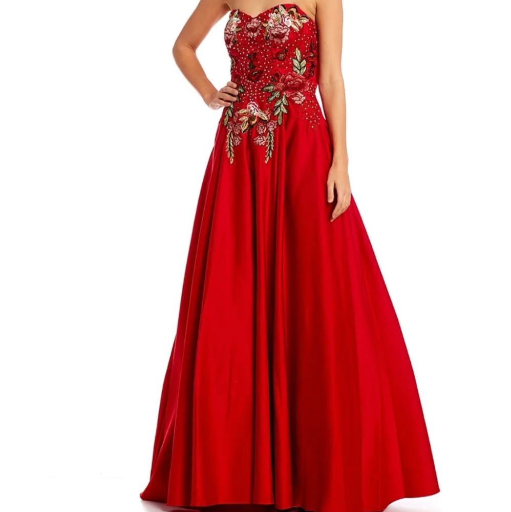 Strapless Sweetheart Neck Embroidered Bodice Lace-Up Back Ball Gown - Size 3